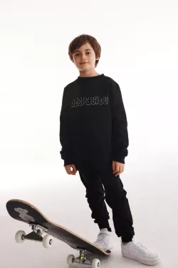 Melegíttö fiú felsö DESPACITO