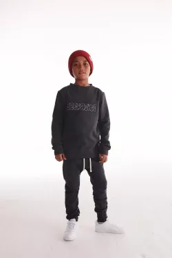 Melegíttö fiú felsö DESPACITO