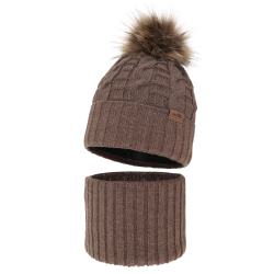 Fiú kötött téli sapka és csösál